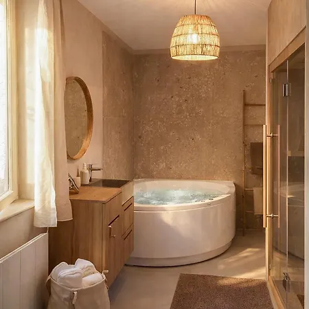 別荘 La Maison Discrete - Sauna Balneo, Jardin - *